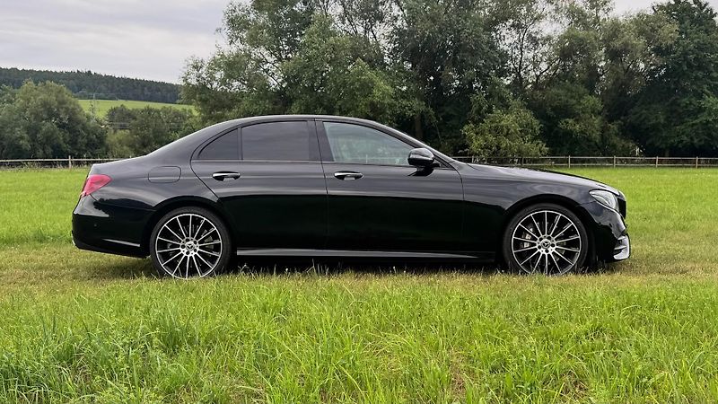 Mercedes-Benz Třídy E (2020) E450 V6 Biturbo 4matic AMG - fotka 4 z 19
