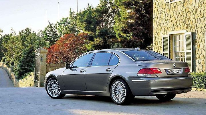 BMW 760Li.