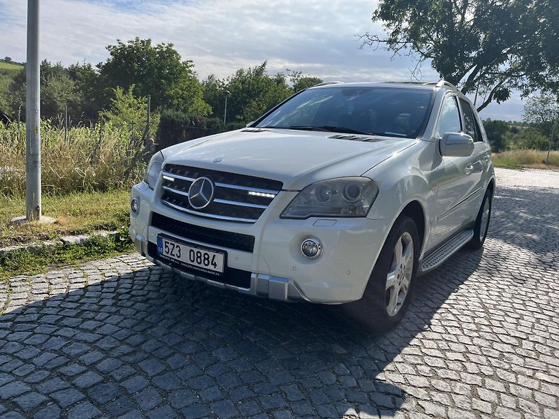 Mercedes-Benz Třídy M (2009) originál AMG facelift exteriér - fotka 2 z 23