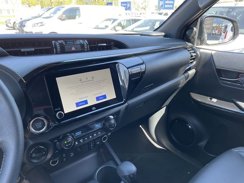Toyota Hilux 2.8D Invincible ODBĚR 3/2027 - fotka 16 z 30