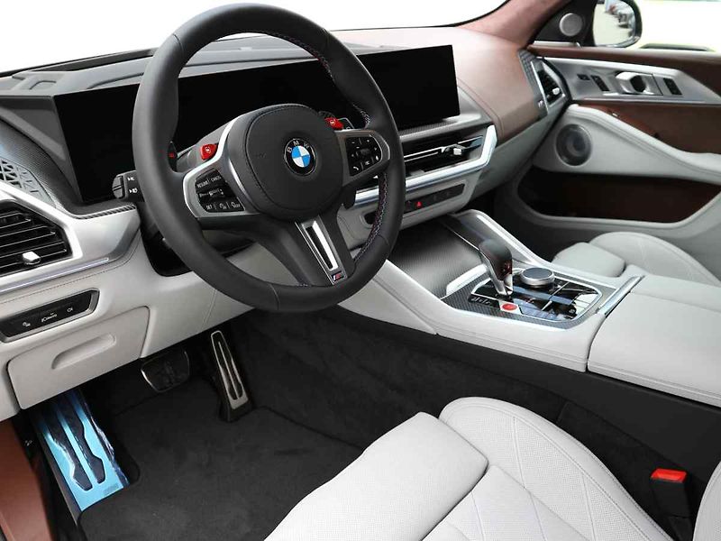 BMW XM (2026) - fotka 5 z 10
