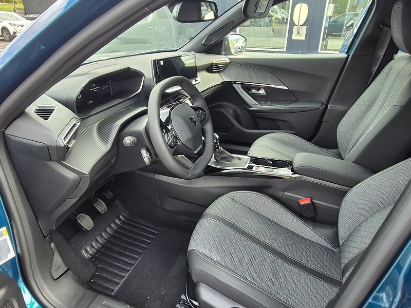 Peugeot 2008 (2026) ALLURE Turbo 100 MAN6 - fotka 9 z 21