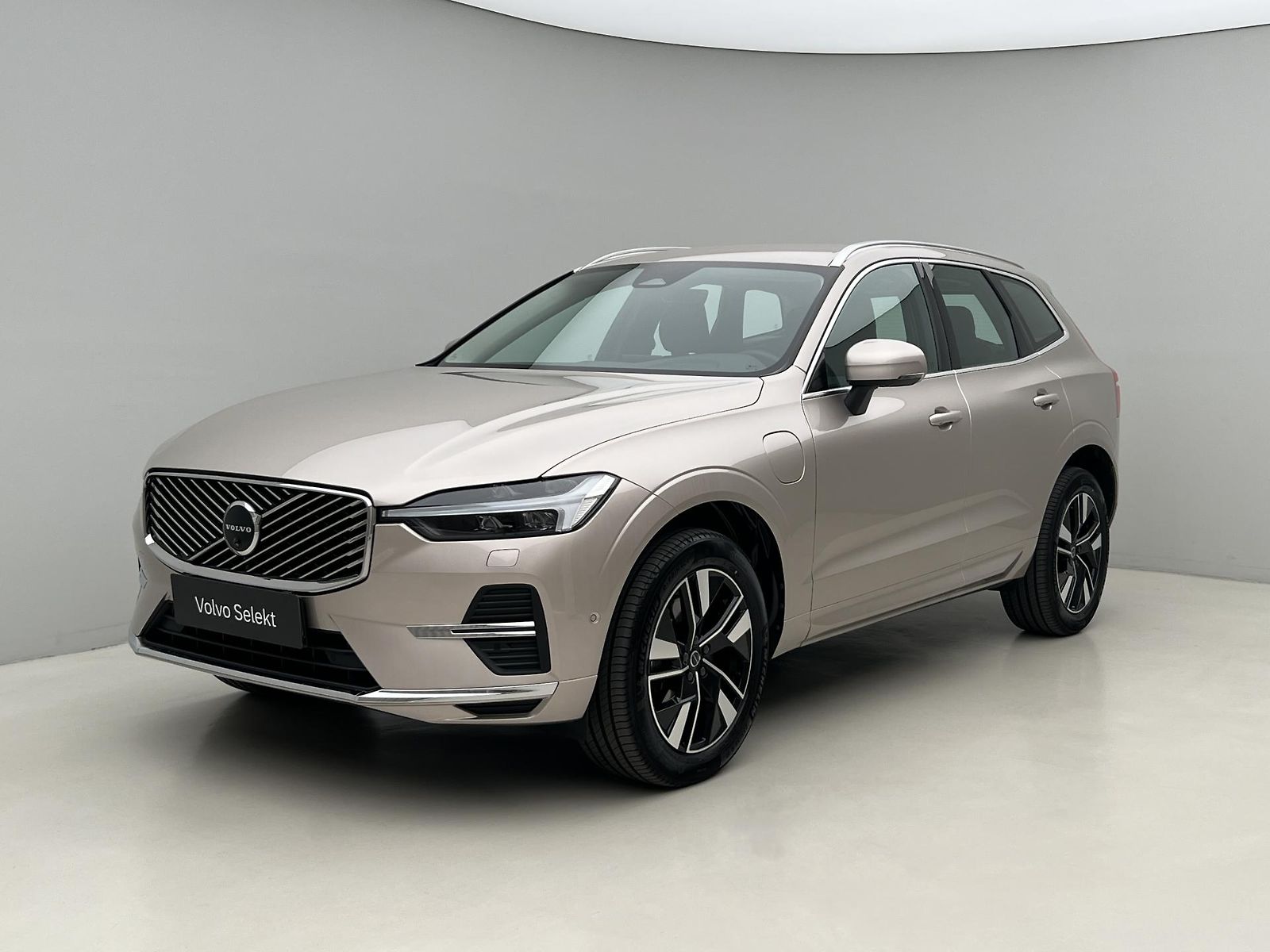 Volvo XC60 T6 AWD BRIGHT PLUS CZ 1.maj.