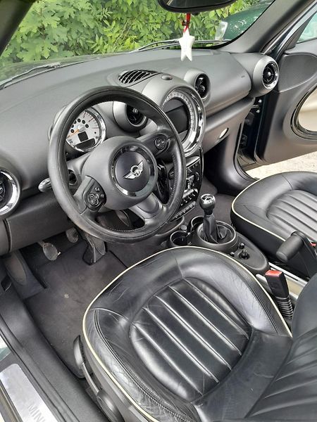 Mini Countryman 1.6 D 4X4 VYHŘ.SEDAD/PANORAMA - fotka 18 z 27