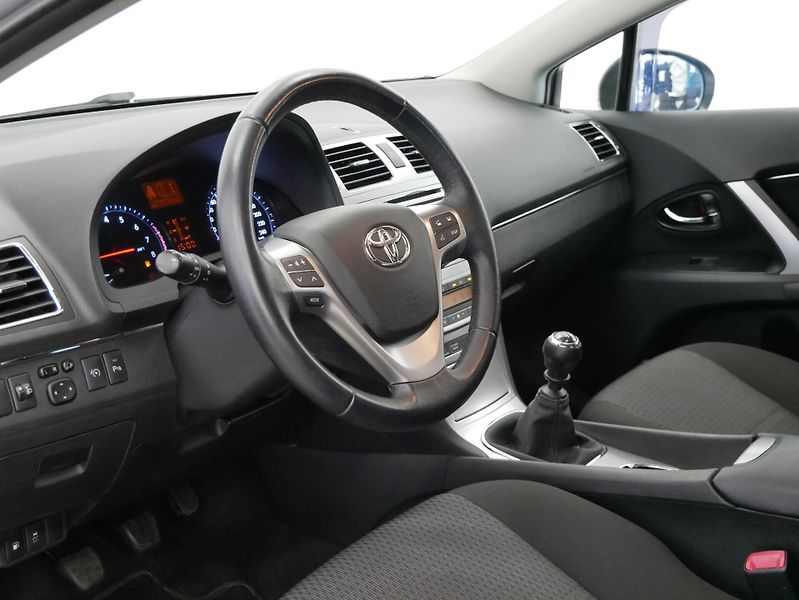 Toyota Avensis - fotka 13 z 24