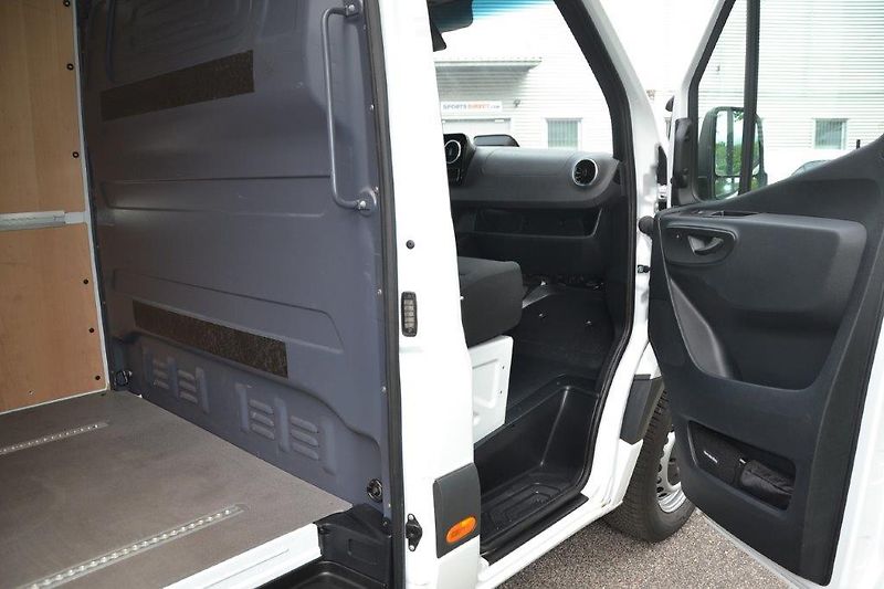 Mercedes-Benz Sprinter 317 XL výbava 22.000 km  - fotka 20 z 33