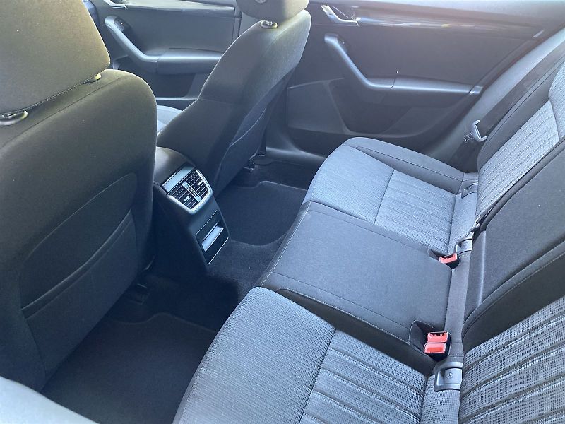 Škoda Octavia (2018) Combi 1.6 TDI Style - fotka 9 z 32