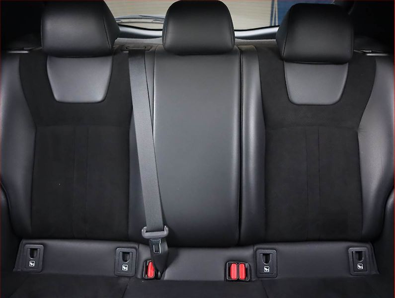 Toyota C-HR (2020) Selection 2.0 Hybrid - fotka 10 z 22