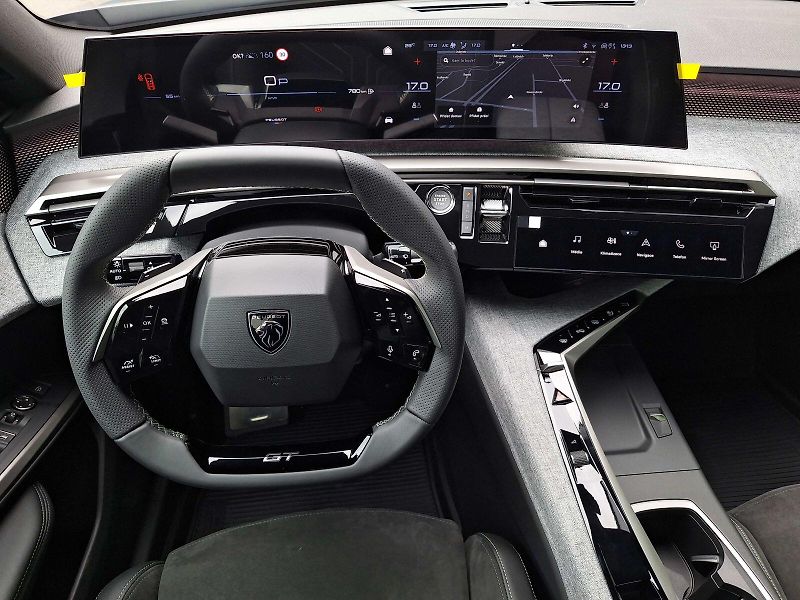 Peugeot 5008 (2025) GT Hybrid 145 e-DCS - fotka 11 z 24