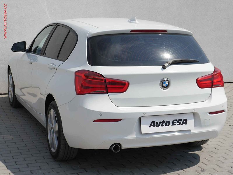 BMW Řada 1 (2015) 1.5D, Navigace, výhřev - fotka 6 z 22