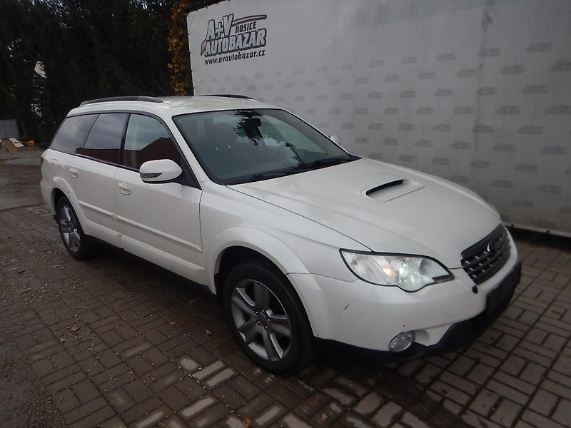 Subaru Outback 2.0 D 110 KW - fotka 4 z 15