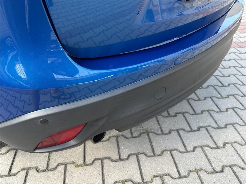 Mazda CX-5 2,0 Sports-Line 4x4 - fotka 31 z 35