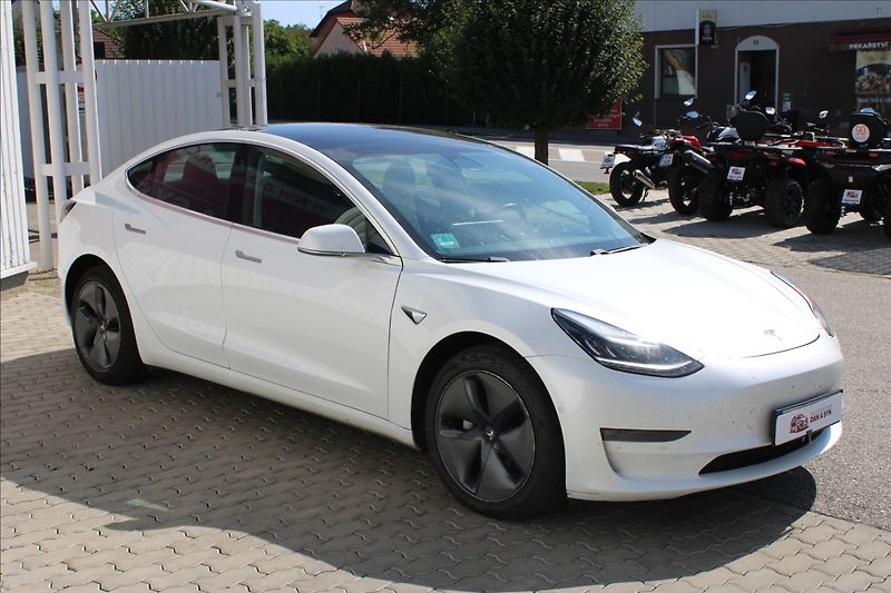 Tesla Model 3 0,0 AWD Long Range SOH 85,6% - fotka 2 z 4