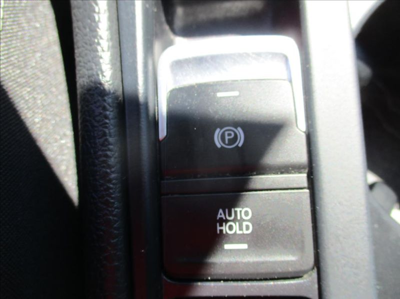 Volkswagen Golf 1,4 TSI,digiklima,xenon,s.kn. - fotka 20 z 41