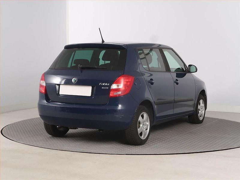 Škoda Fabia (2013) 1.2 TSI, po STK, rezervace - fotka 5 z 14