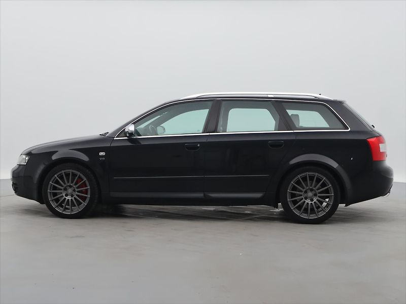 Audi S4 4,2 V8 253kW Quattro Recaro - fotka 4 z 27