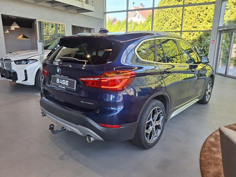 BMW X1 xDrive18d X-Line - fotka 6 z 24
