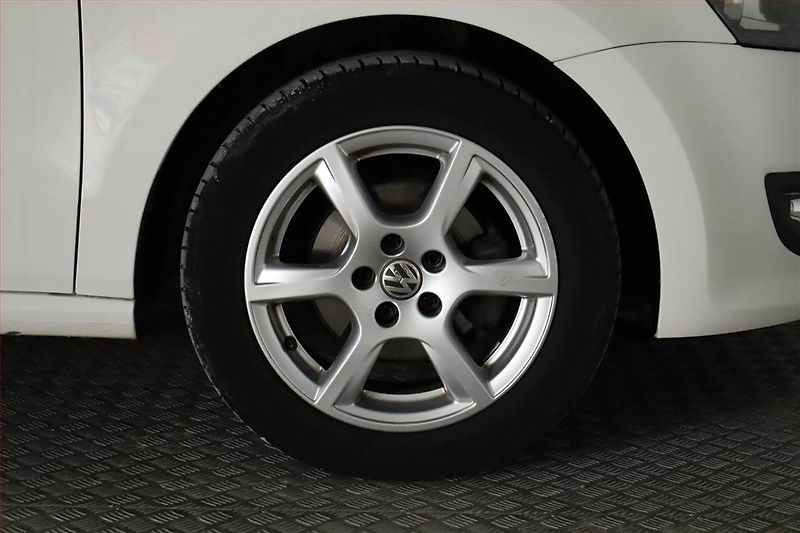 Volkswagen Polo (2013) 1.2 12V, Serv.kniha - fotka 15 z 17