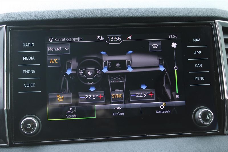 Škoda Karoq 2.0 TDI  NAVI DPH 1.MAJ ČR - fotka 22 z 28