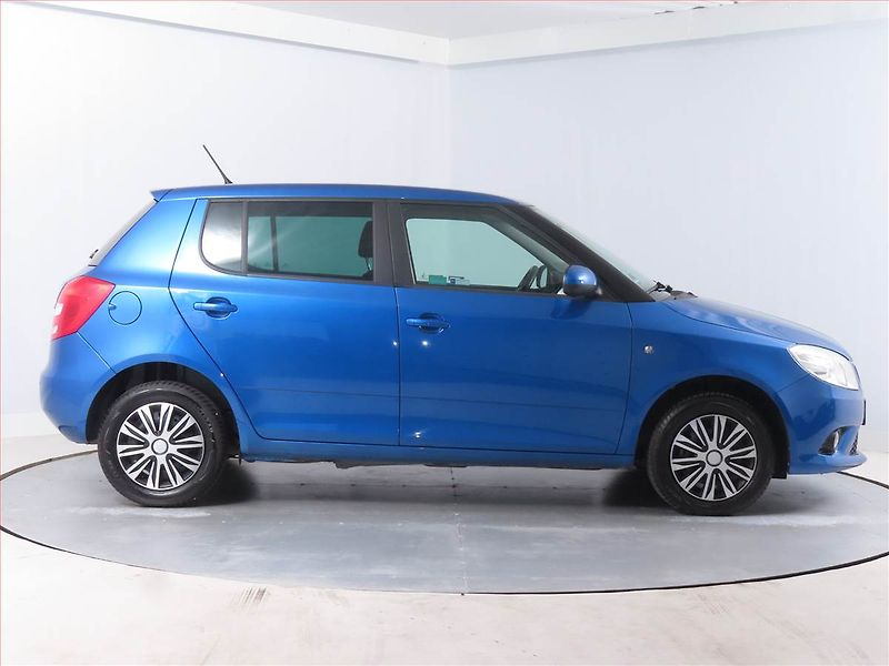 Škoda Fabia (2014) Ambition 1.2 TSI, Serv.kniha - fotka 6 z 14