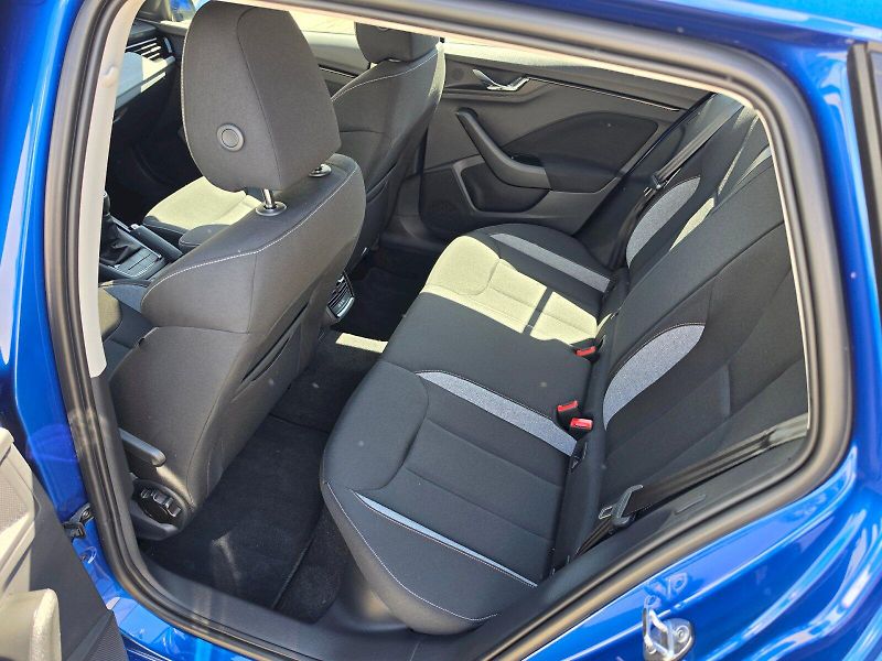 Škoda Kamiq (2025) 1,0TSI 85KW SELECTION - fotka 22 z 29