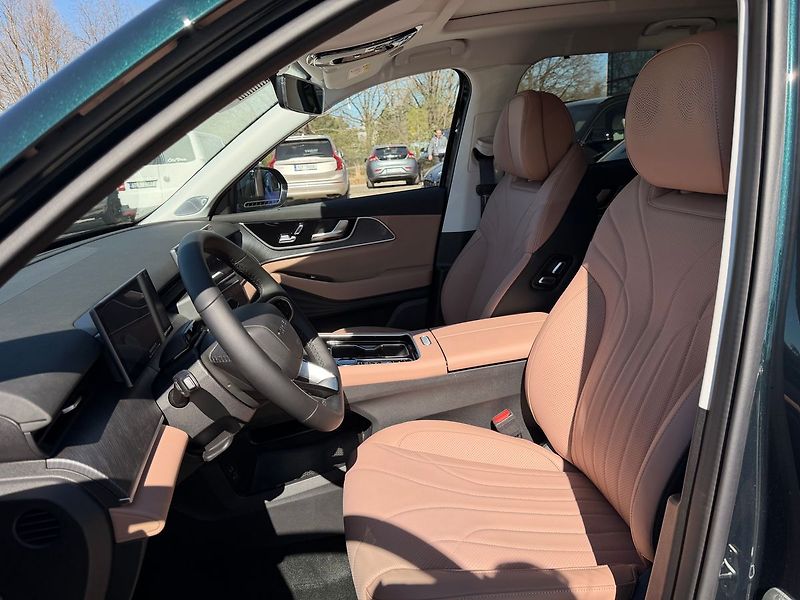 Chery Ostatní (2026) UNIQUE 1.5 TGDI PHEV - fotka 14 z 23