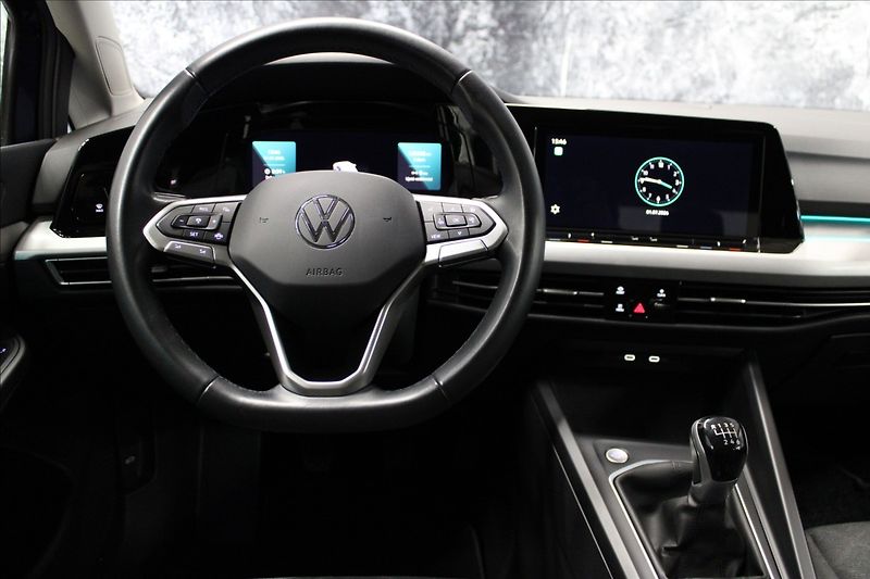 Volkswagen Golf 1,0 TSI Life 1.majitel CZ - fotka 27 z 36