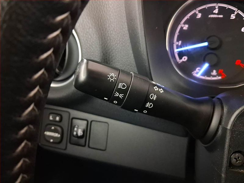 Toyota Yaris (2020) Y20 1.5 Dual VVT-i, ČR,1.maj - fotka 17 z 21