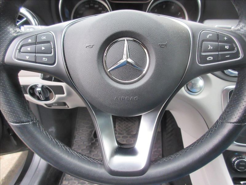 Mercedes-Benz GLA 2,0 - fotka 9 z 19
