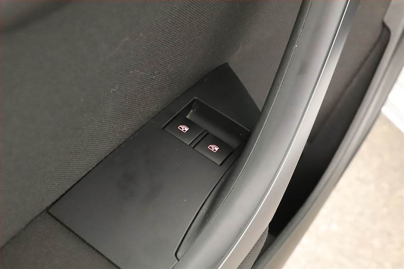 Opel Astra (2015) 1.6 CDTI, Tempomat - fotka 13 z 13
