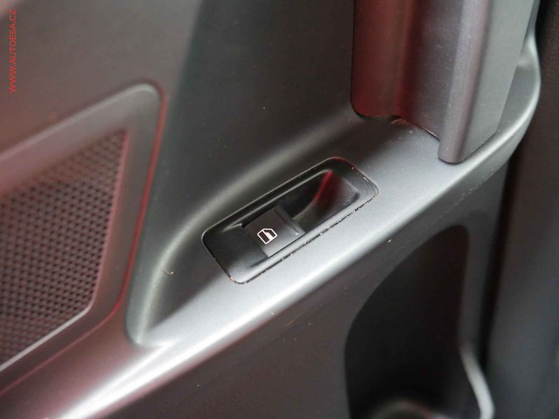 Seat Alhambra (2015) 2.0TDi 7Míst, DSG, bixen - fotka 12 z 22
