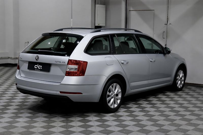 Škoda Octavia 3 FL Combi 1.4 TSI 110 kW - fotka 6 z 29
