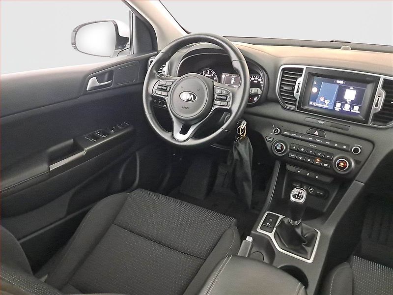 Kia Sportage (2017) 1.6 GDI, Navi, Tempomat - fotka 7 z 17