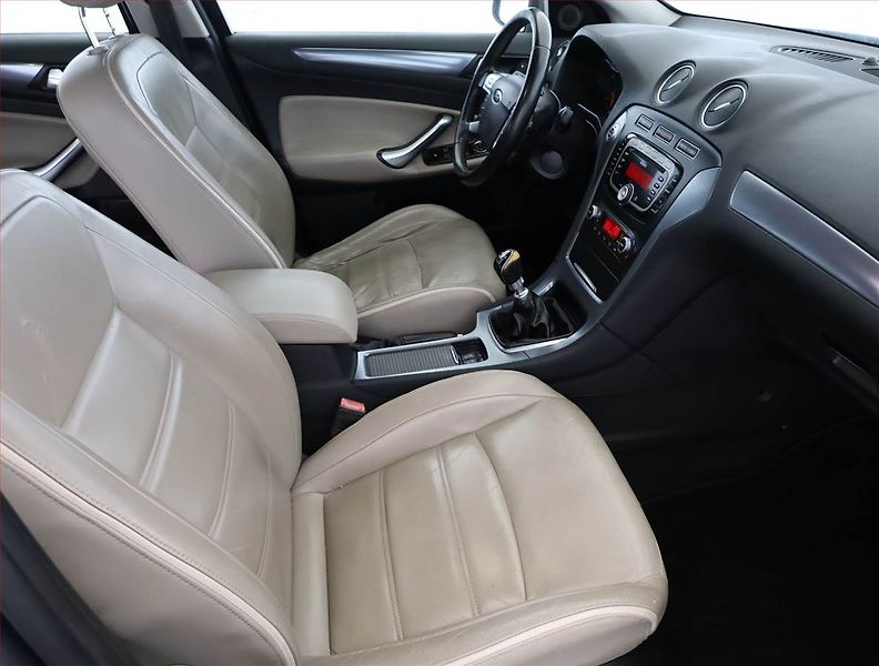 Ford Mondeo (2012) 2.0 TDCi, Serv.kniha - fotka 7 z 16