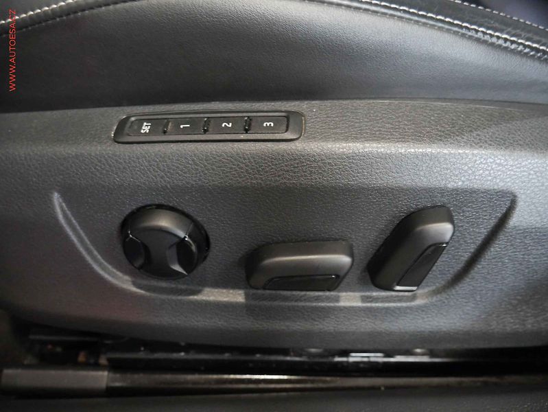 Škoda Superb (2020) 2.0 TDi, L&K, DSG - fotka 20 z 23