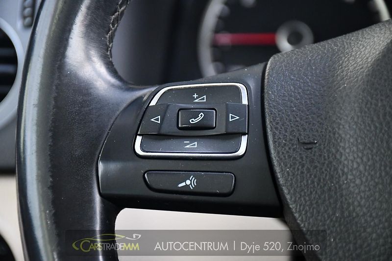 Volkswagen Tiguan 2.0TDi 103kW PANO TAŽNÉ - fotka 30 z 54