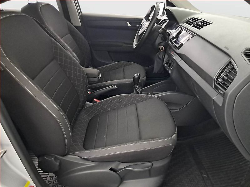 Škoda Fabia (2022) Ambition Plus 1.0 TSI - fotka 9 z 16