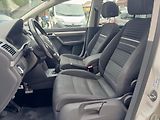 Volkswagen Touran 2.0 TDi - náhled 10