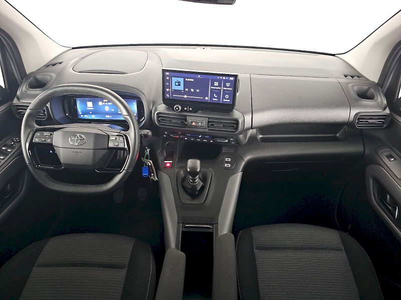 Toyota ProAce City Verso (2025) L2 1.2T 110k FAMILY 7S LONG - fotka 8 z 20