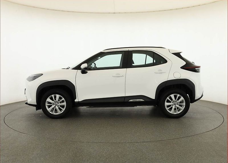 Toyota Yaris Cross (2023) 1.5 VVT-iE E-Four - fotka 3 z 19