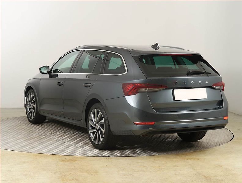 Škoda Octavia (2020) Style 2.0 TDI, Automat, ČR - fotka 4 z 25
