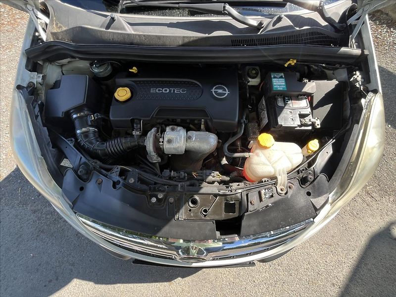 Opel Corsa 1,3 CDTi  Nová STK,Tažné,Klima - fotka 34 z 40