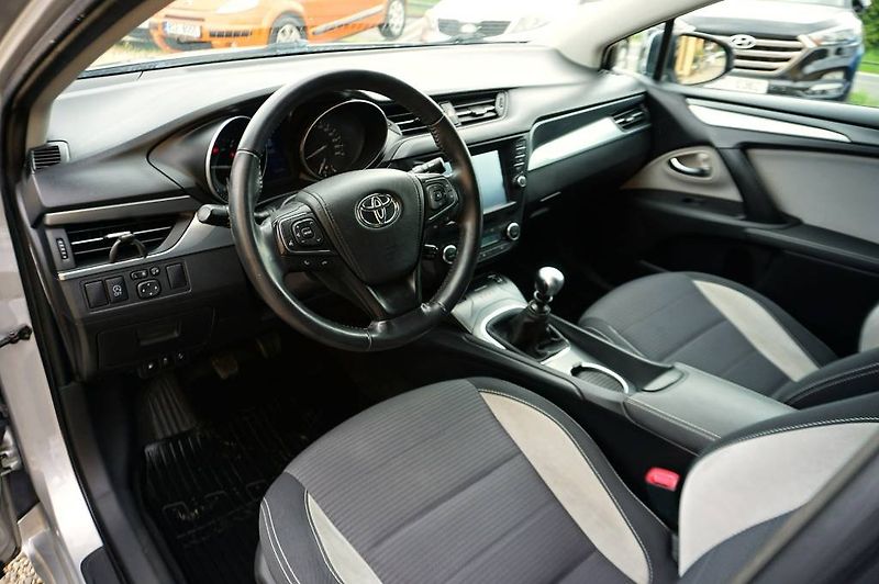 Toyota Avensis (2017) TREND 2,0 D.4D 105 kW - fotka 30 z 49