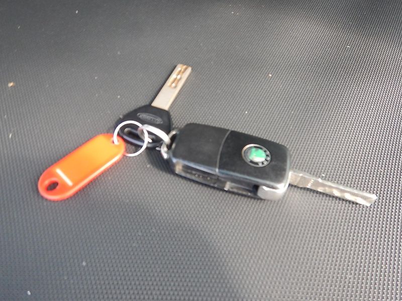 Škoda Octavia 1.9 TDi 77 kw ,motor- 60000 KM - fotka 12 z 16