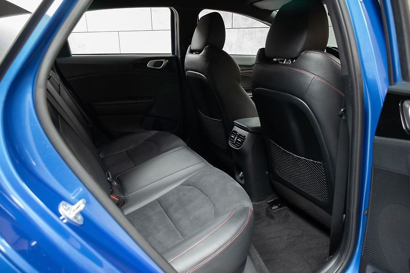 Kia Pro_Ceed 1.6 T-GDi 150kW GT*ZÁRUKA*ČR* - fotka 13 z 42