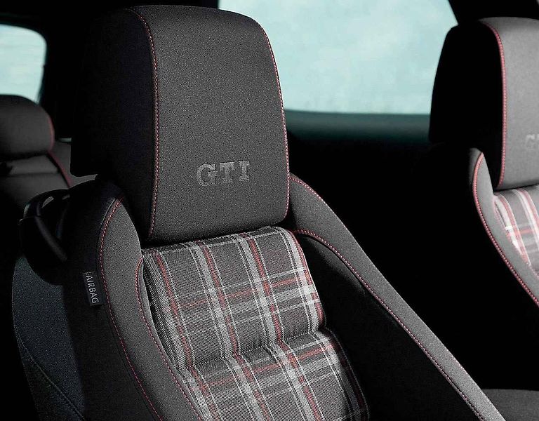 Aktuální Volkswagen Golf GTI Performance.