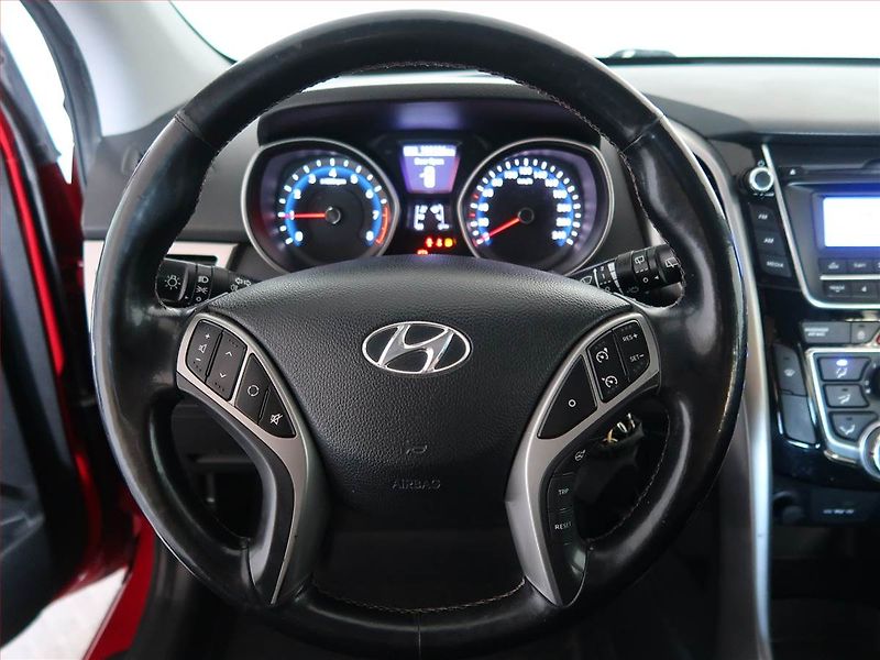 Hyundai i30 (2014) 1.6 MPI, Serv.kniha, Tempomat - fotka 14 z 14