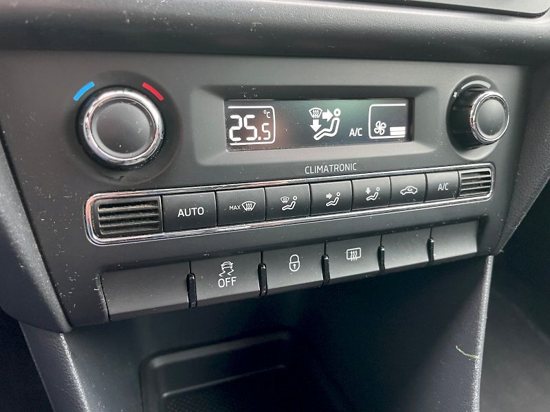 Škoda Rapid (2013) AMBIT 63/1.2TSI 5G - fotka 25 z 27