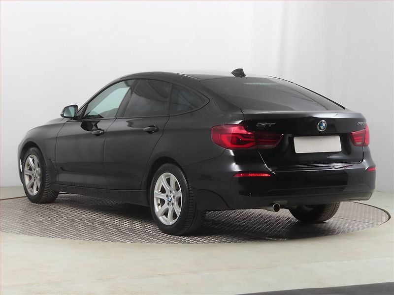 BMW Řada 3 (2019) 318d GT, Serv.kniha, Navi - fotka 4 z 22
