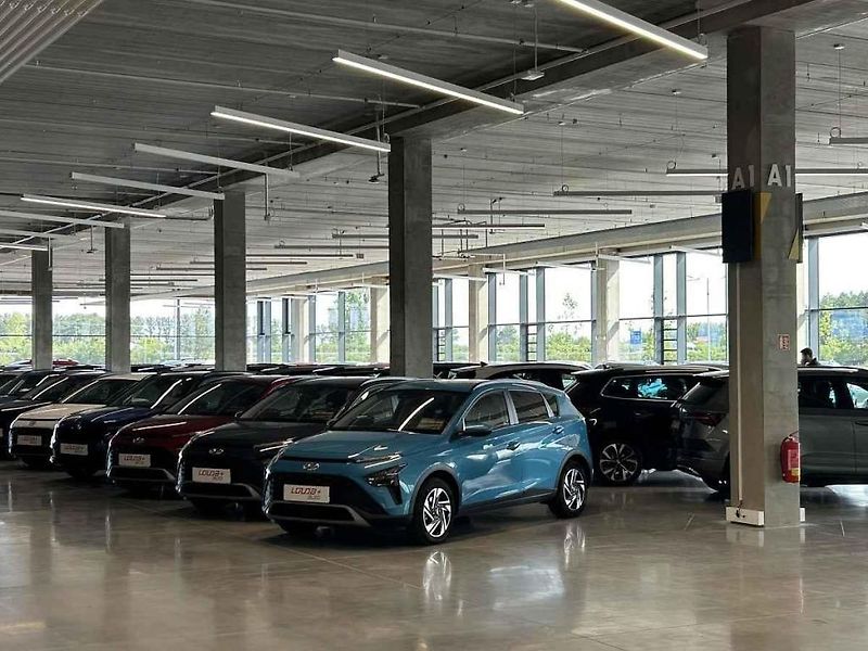 Nedaleko Poděbrad začíná fungovat největší autosalon ojetých aut v Evropě